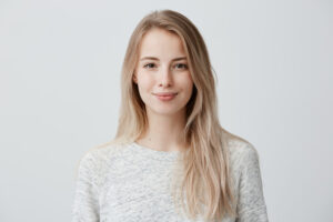 Épilation laser moustache femme