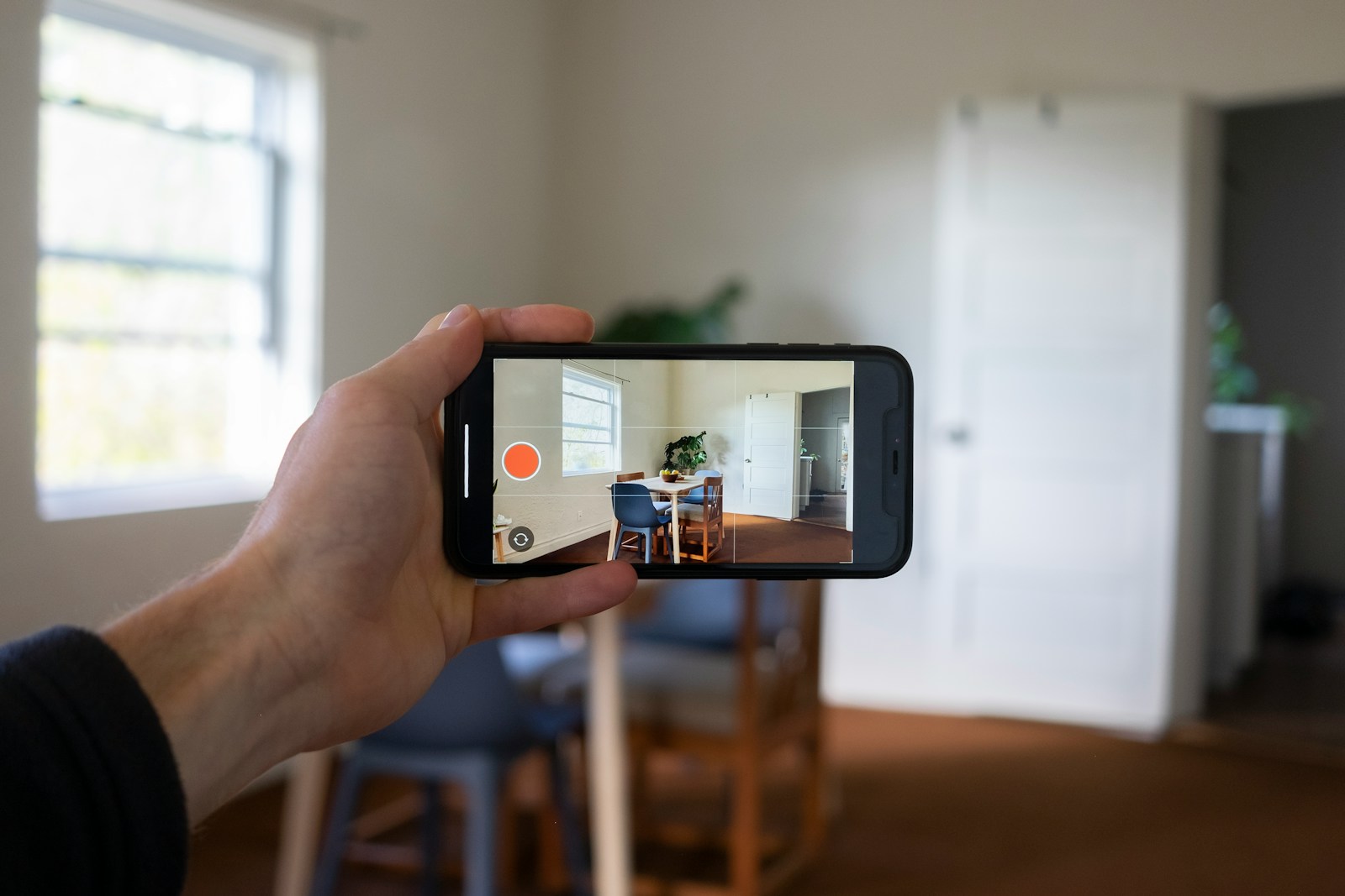 Agent immobilier au travail